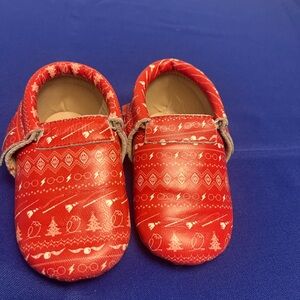 Monkey Feet Red Patterned Harry Potter Kids Moccasins Size 12-18 months